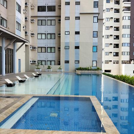 Cozy 1233 The Persimmon Studio Near Sm And Ayala Cebu Stadt Exterior foto
