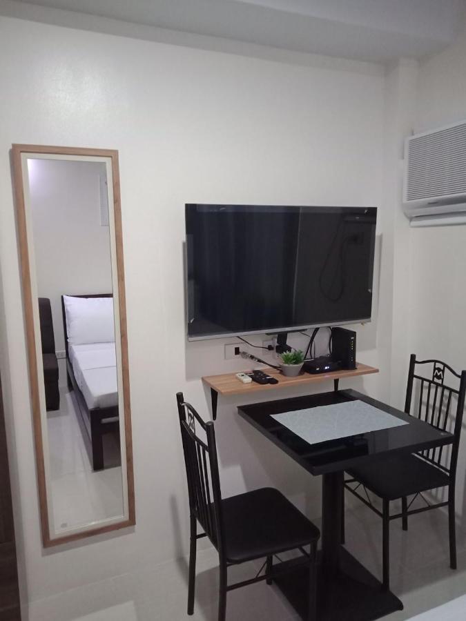 Cozy 1233 The Persimmon Studio Near Sm And Ayala Cebu Stadt Exterior foto
