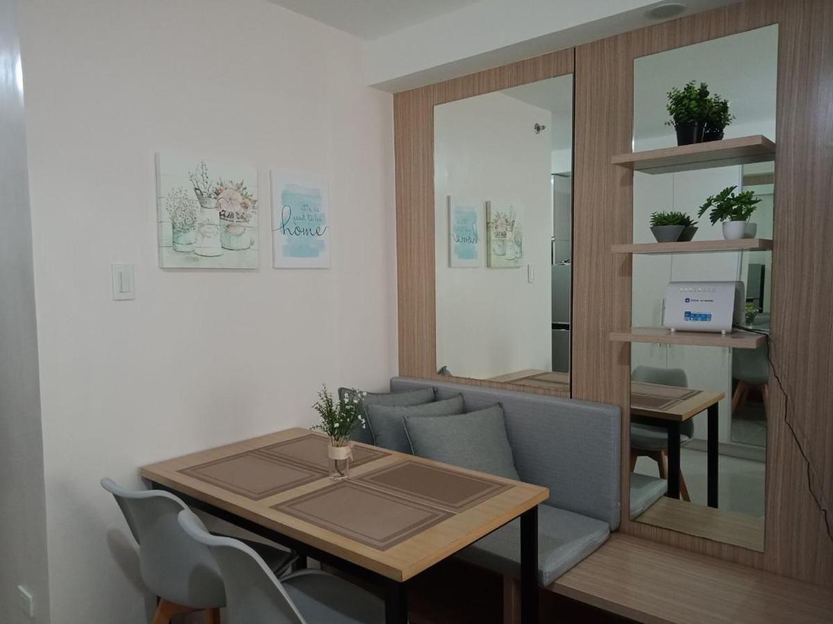 Cozy 1233 The Persimmon Studio Near Sm And Ayala Cebu Stadt Exterior foto